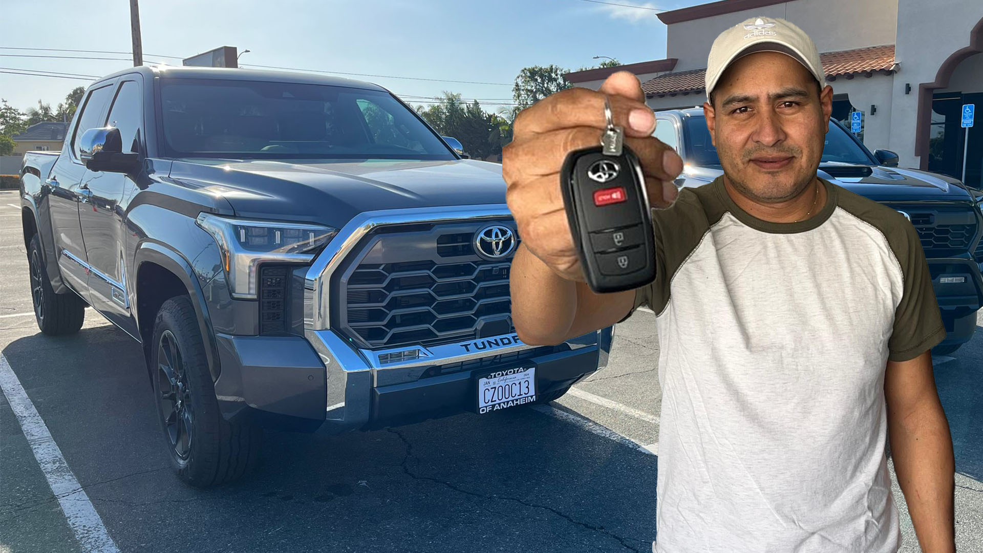 Buscas un carro? Humberrto te ayuda fácil Construction Services in Los Angeles & Orange County